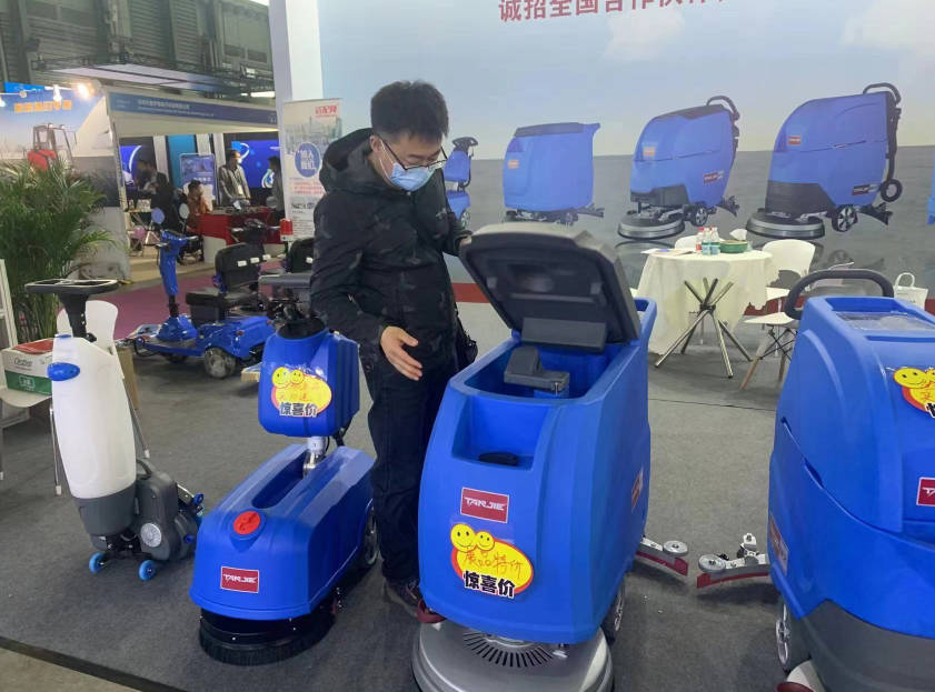 新北坦洁洗地机公司致力于电动洗地机的生产、销售和服务百家